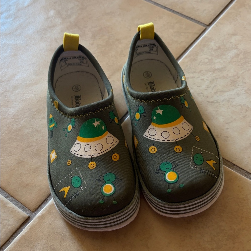 Kids Green Alien UFO Slip-On Shoes 3